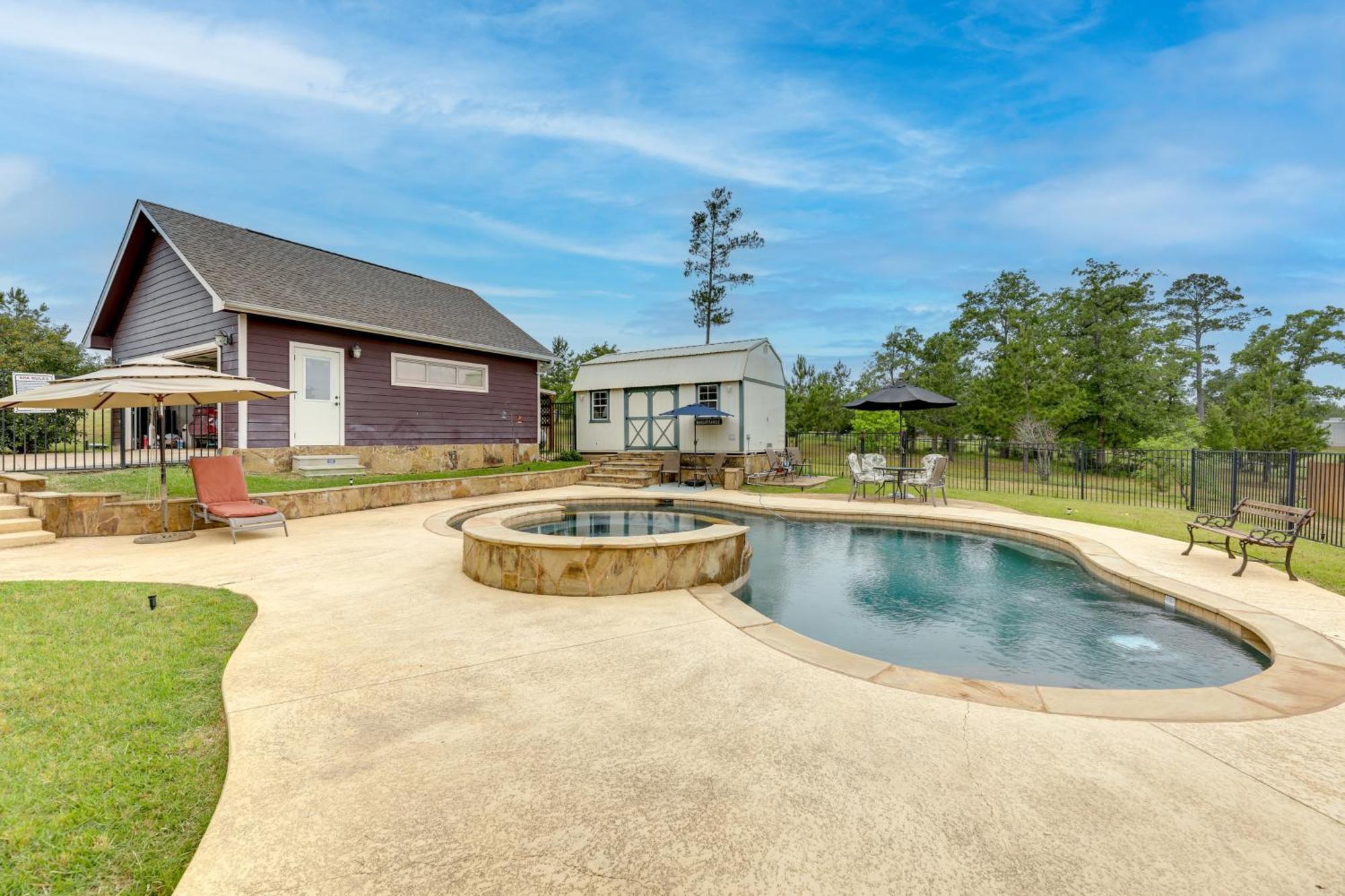 Sunny Smithville Getaway With Pool And Hot Tub! Exterior photo